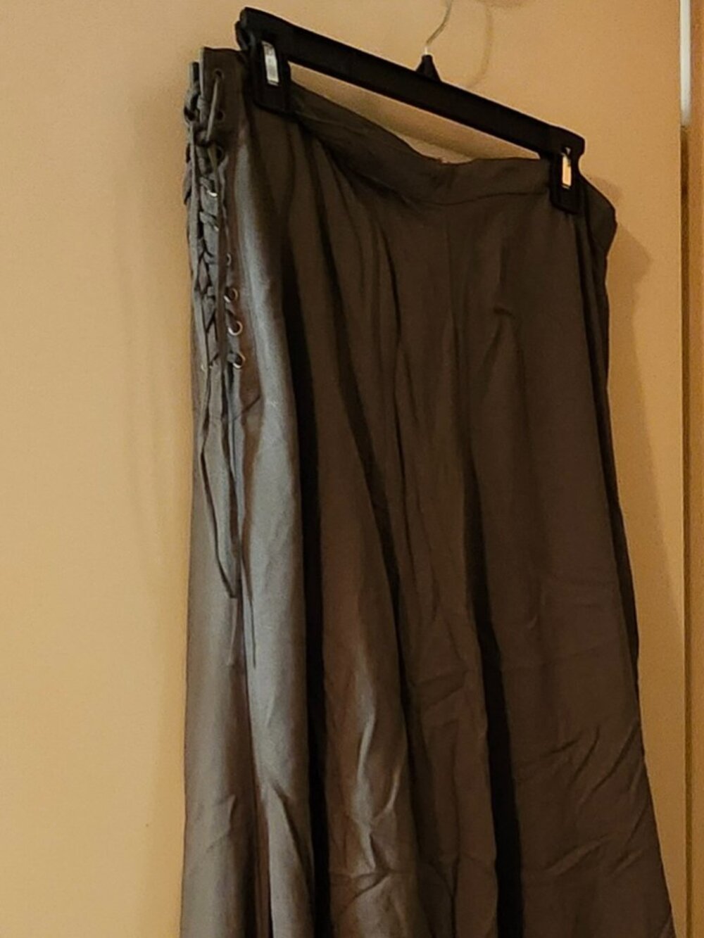 Gadogado Skirt NWT size 10 100% Rayon made in Bali